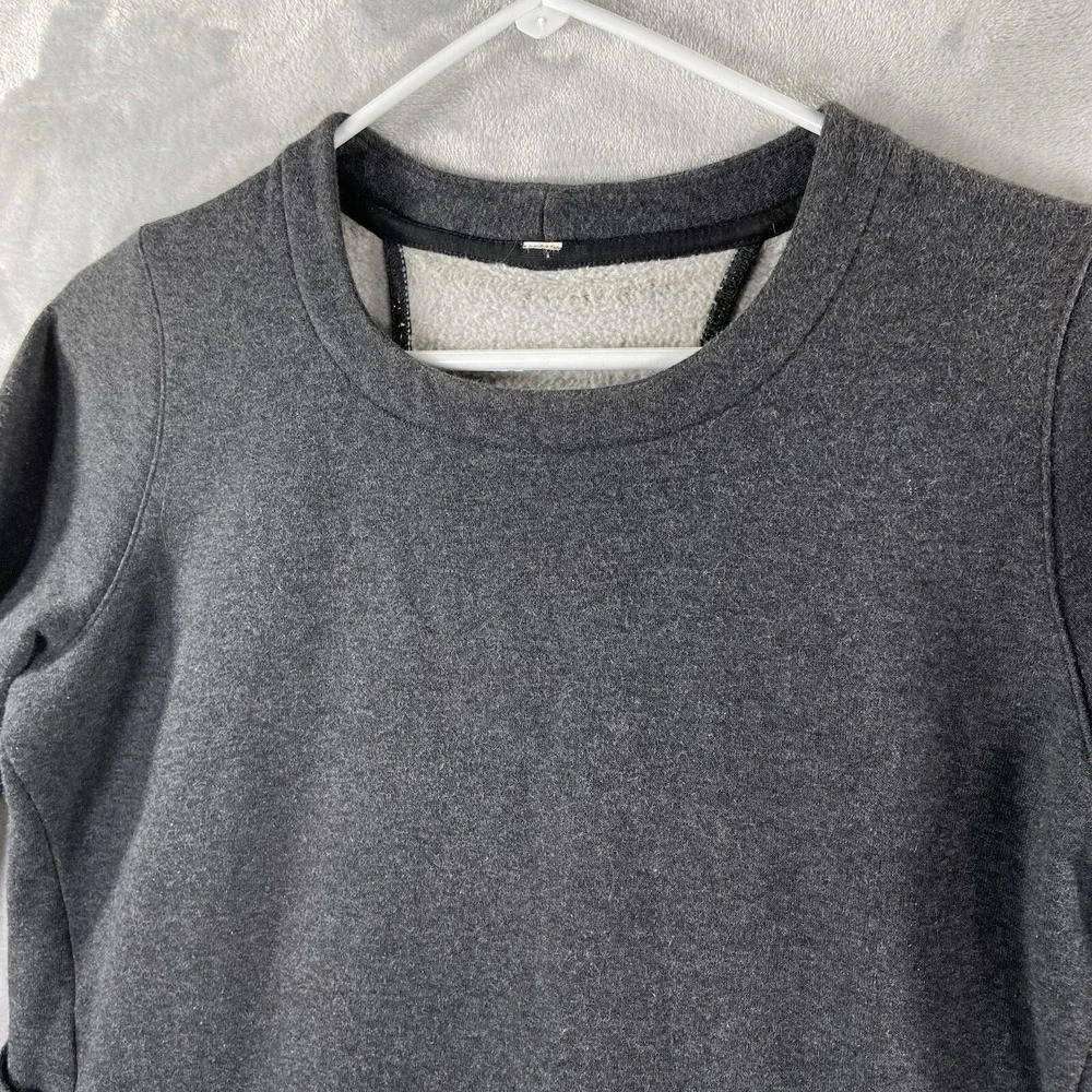 Lululemon Sweater Womens Size 4 Open Back Fleece Lined Crew Neck Pullover Casual
